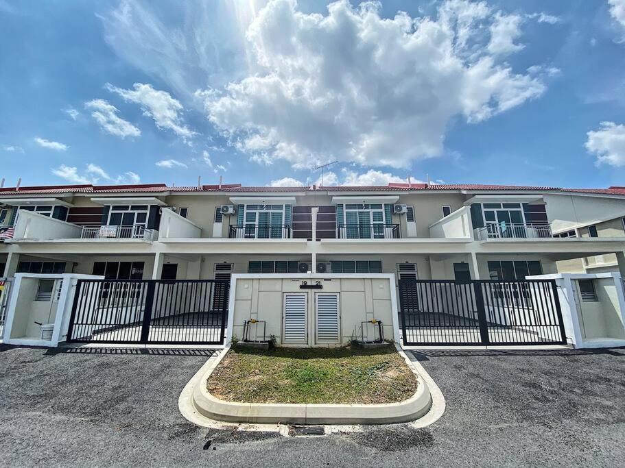 Desaru Twin Home 32Pax Bandar Penawar Dış mekan fotoğraf